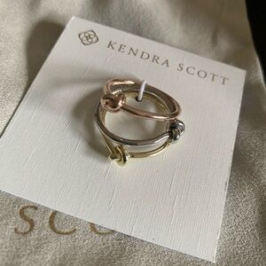 Kendra Scott Presleigh ring set.
Never worn.